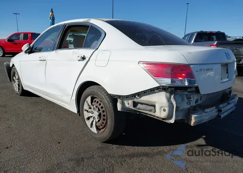 2010 Honda Accord 2.4 Lx z USA, uszkodzony, nr VIN 1HGCP2F39AA103324